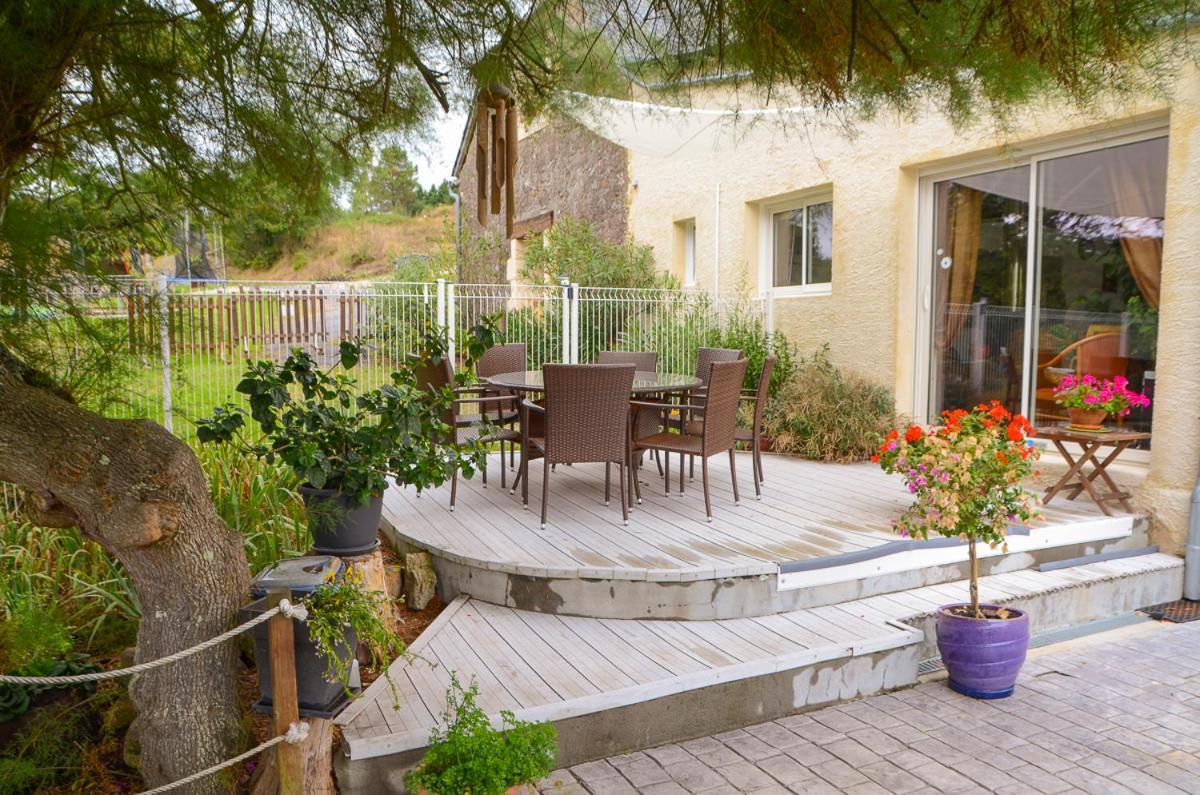 Domaine De La Moretie Cublac Exterior photo